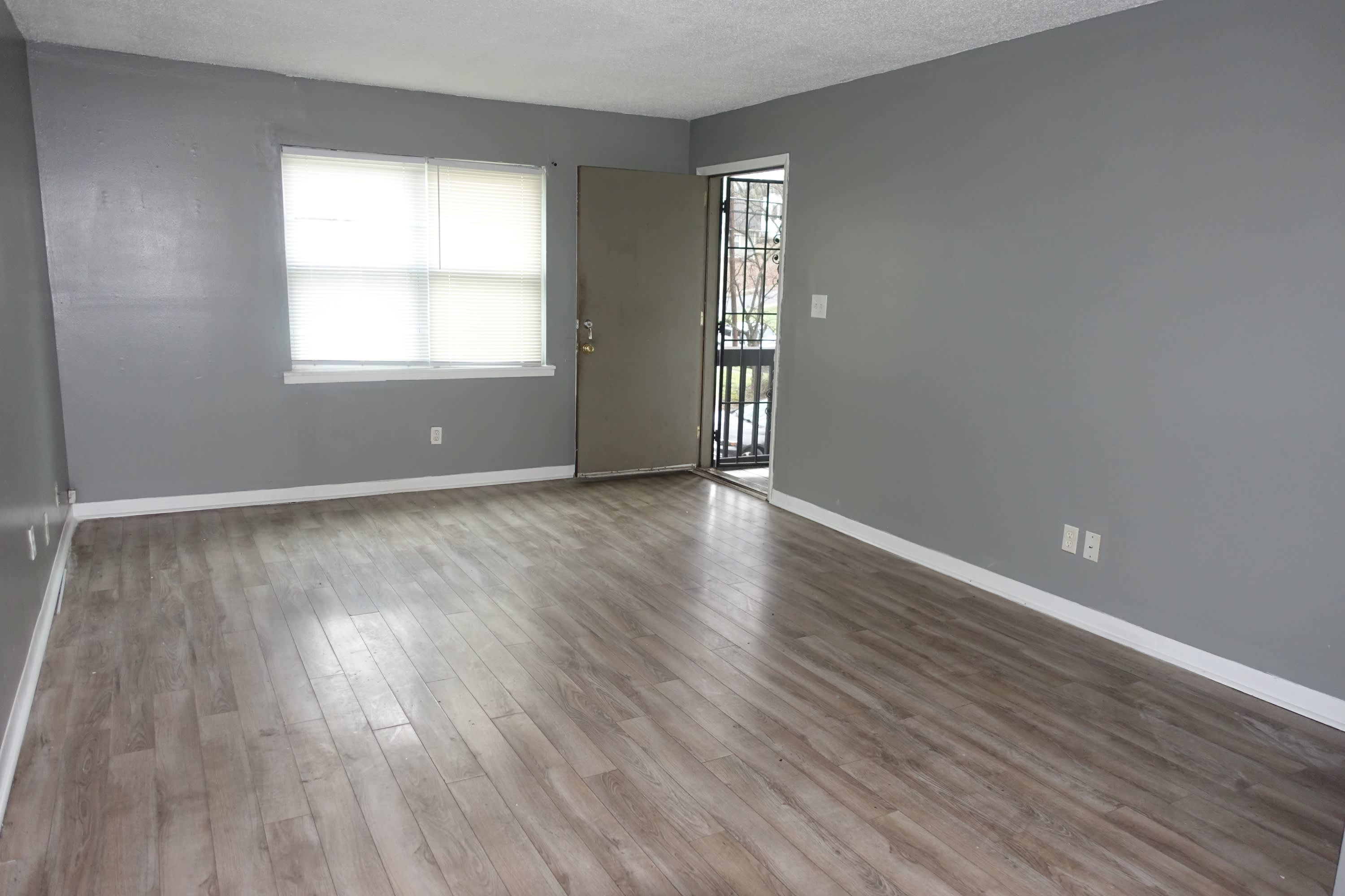 1500 12th Street North – photo 2