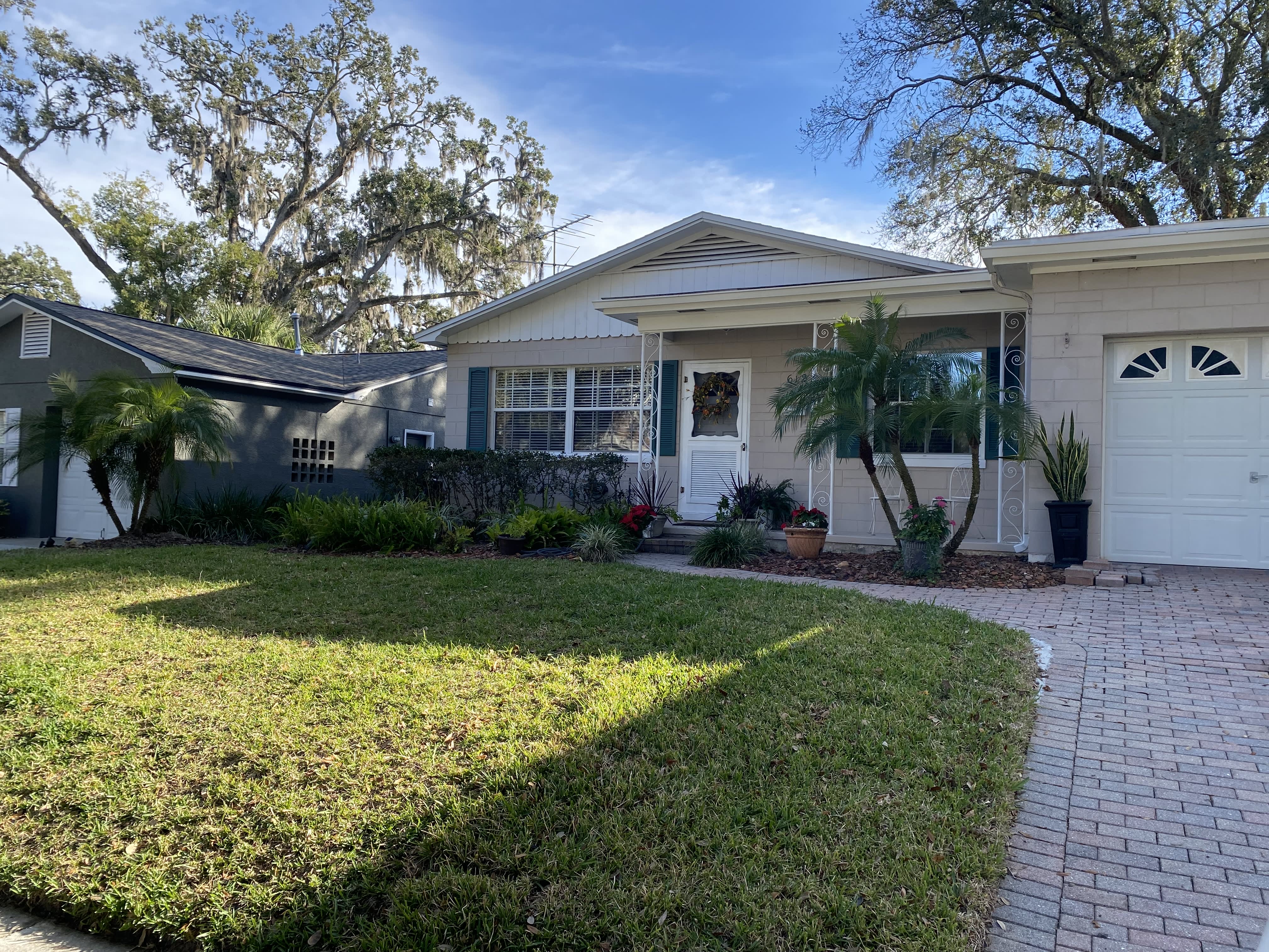612 Stetson Street – photo 1