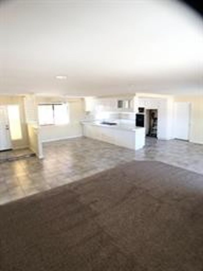 House For Rent – photo 2
