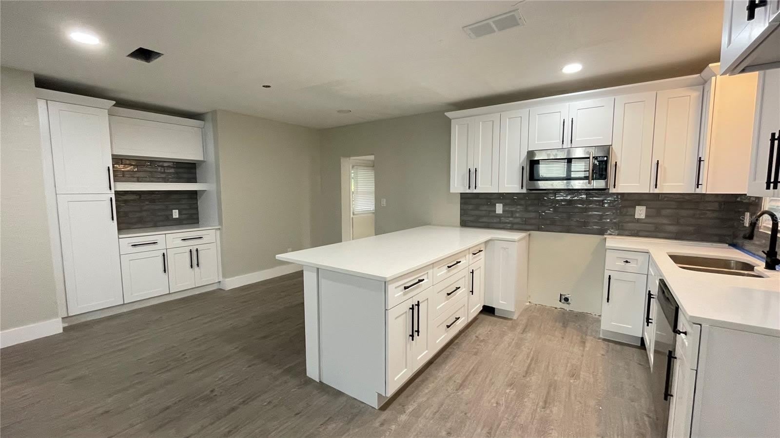 2816 HARGILL Drive – photo 3