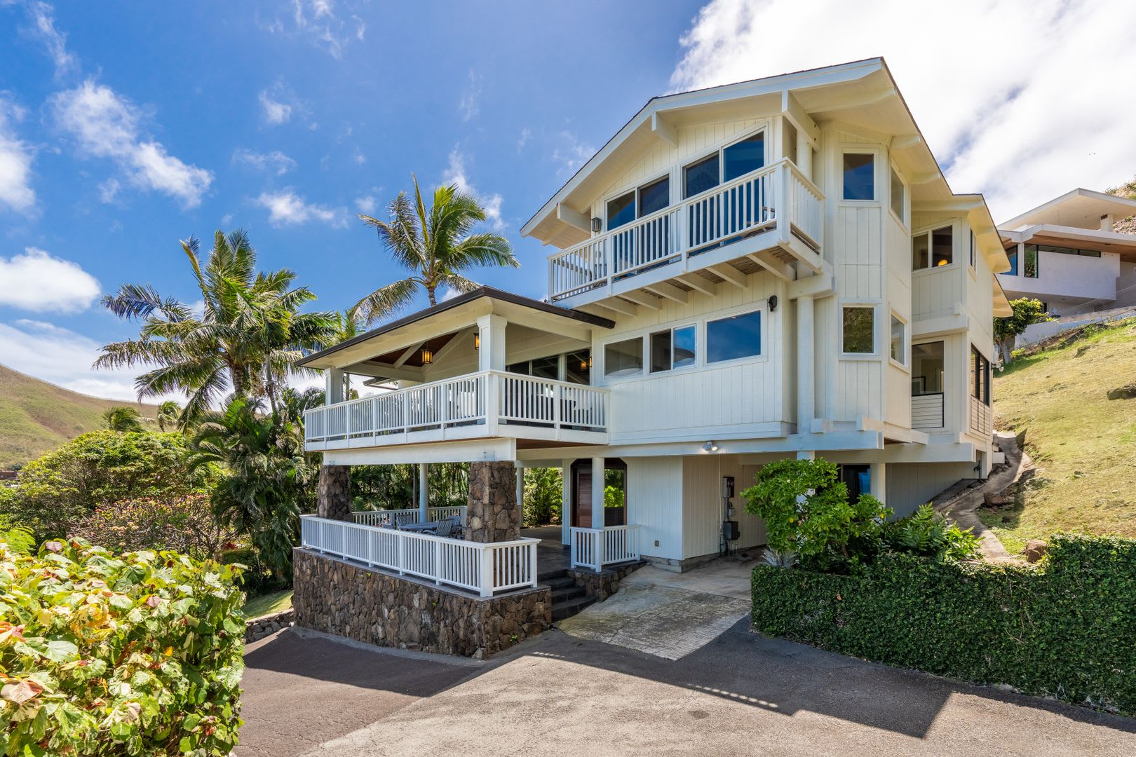 Enjoy Cool Breezes And Dazzling Views Of The Ocean Below At This Private 4 Bedroom 3 5 Bath Lanikai Hillside Property With Split Ac – photo 2