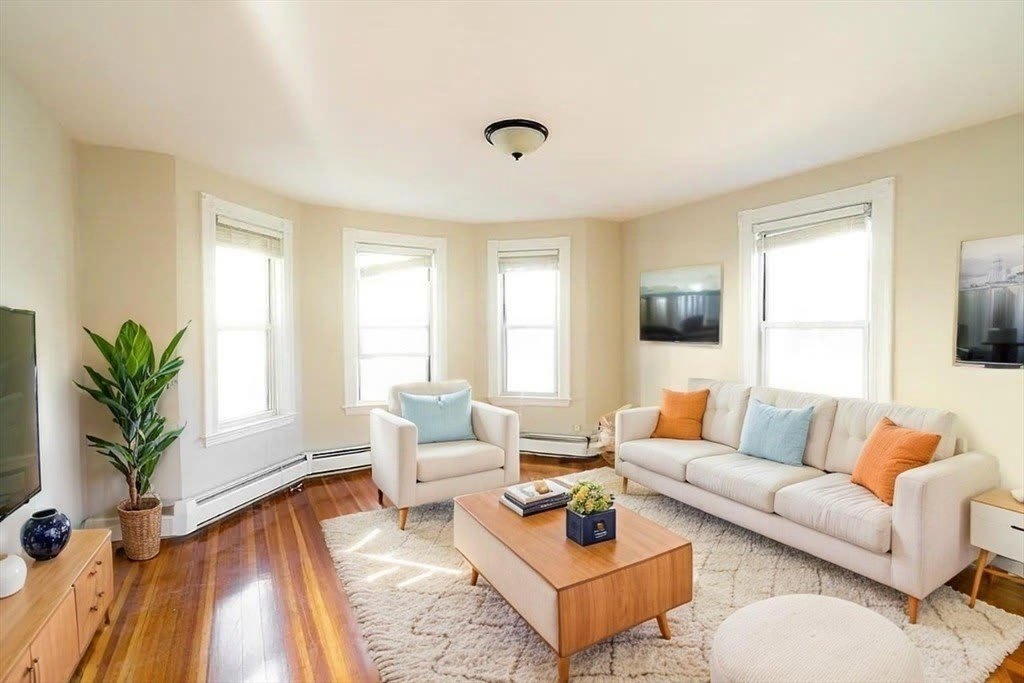 17 E Milton Rd – photo 2