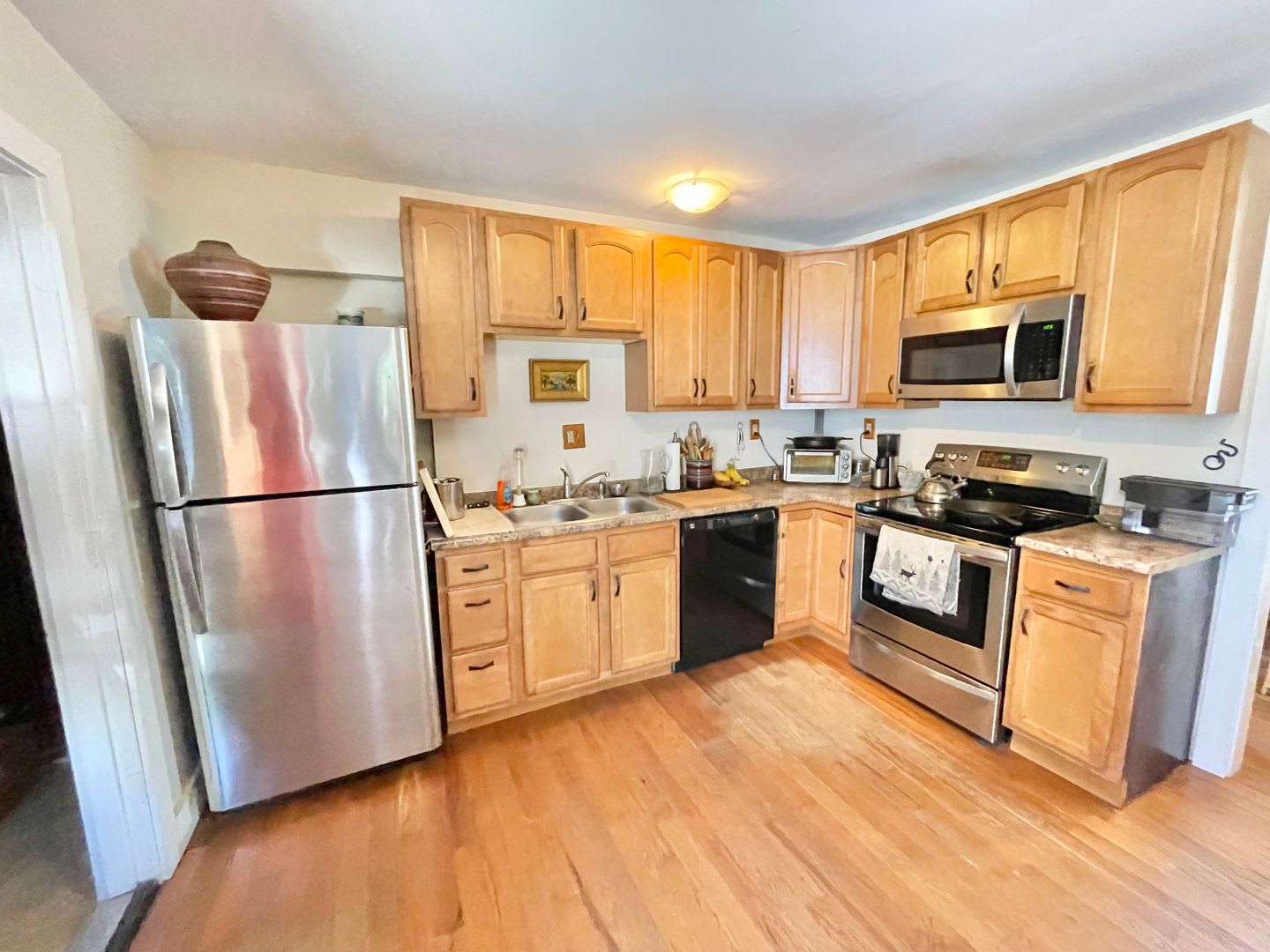 3 Bedroom Home In Waterbury Vt Available 10 1 – photo 2