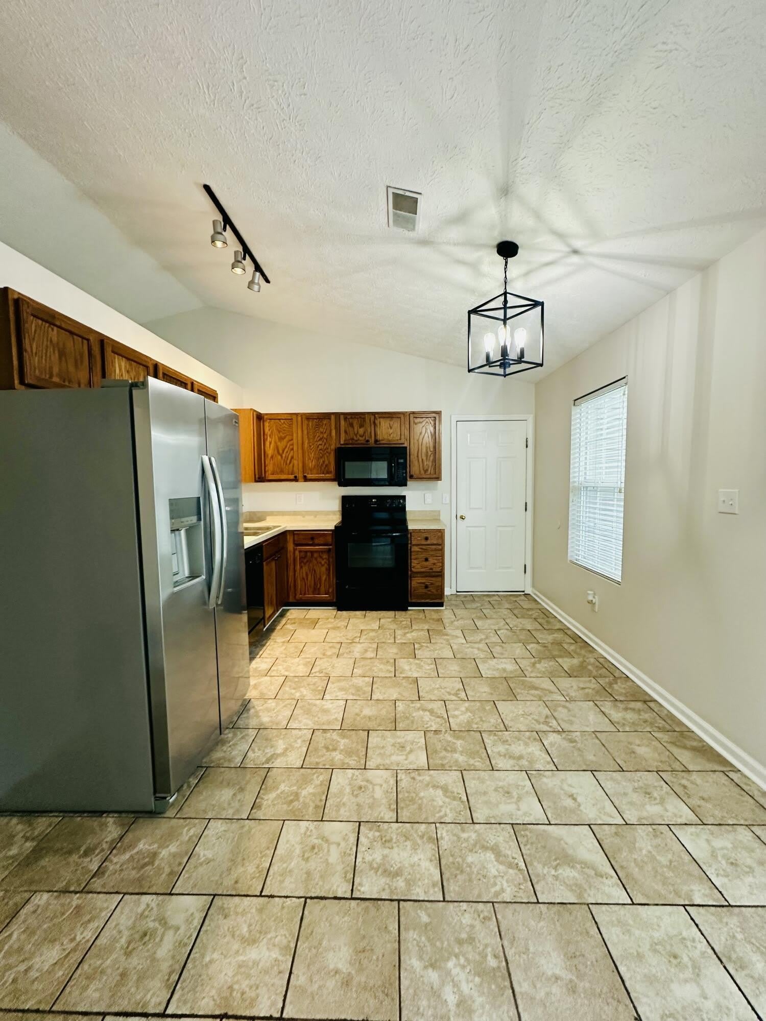 2064 Coriander Lane – photo 5