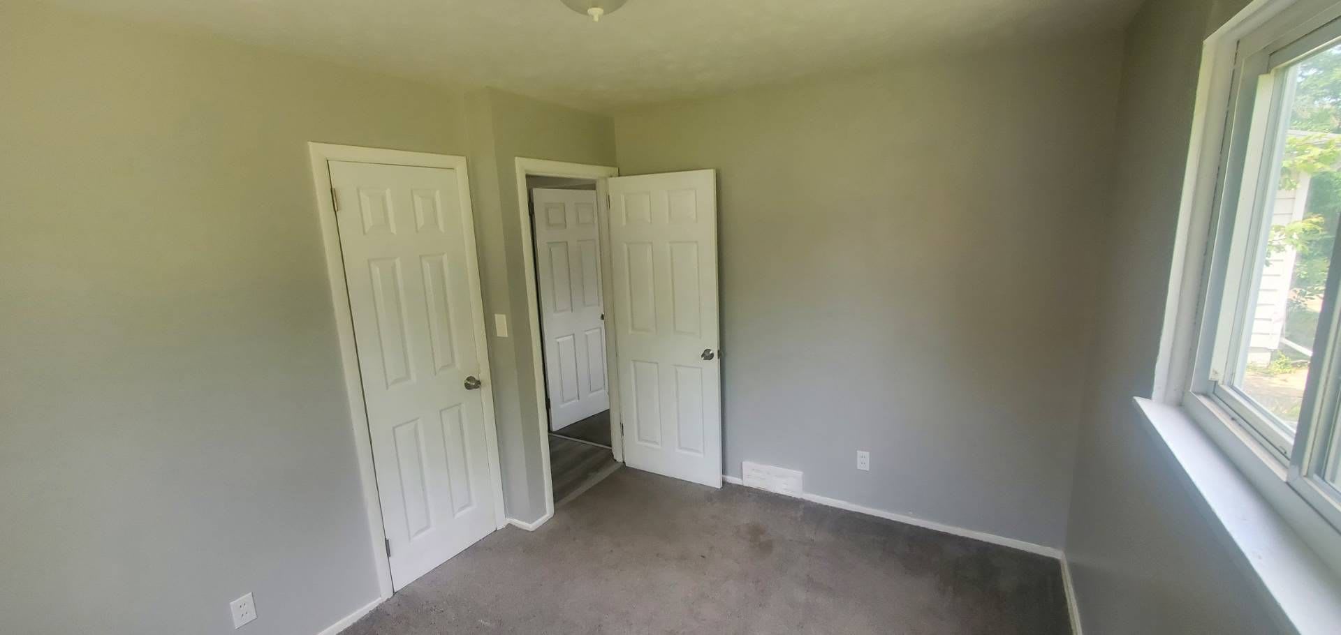 Charming 4-Bedroom Property in Prime Location – photo 2