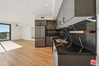 1110 Spaulding Avenue – photo 1