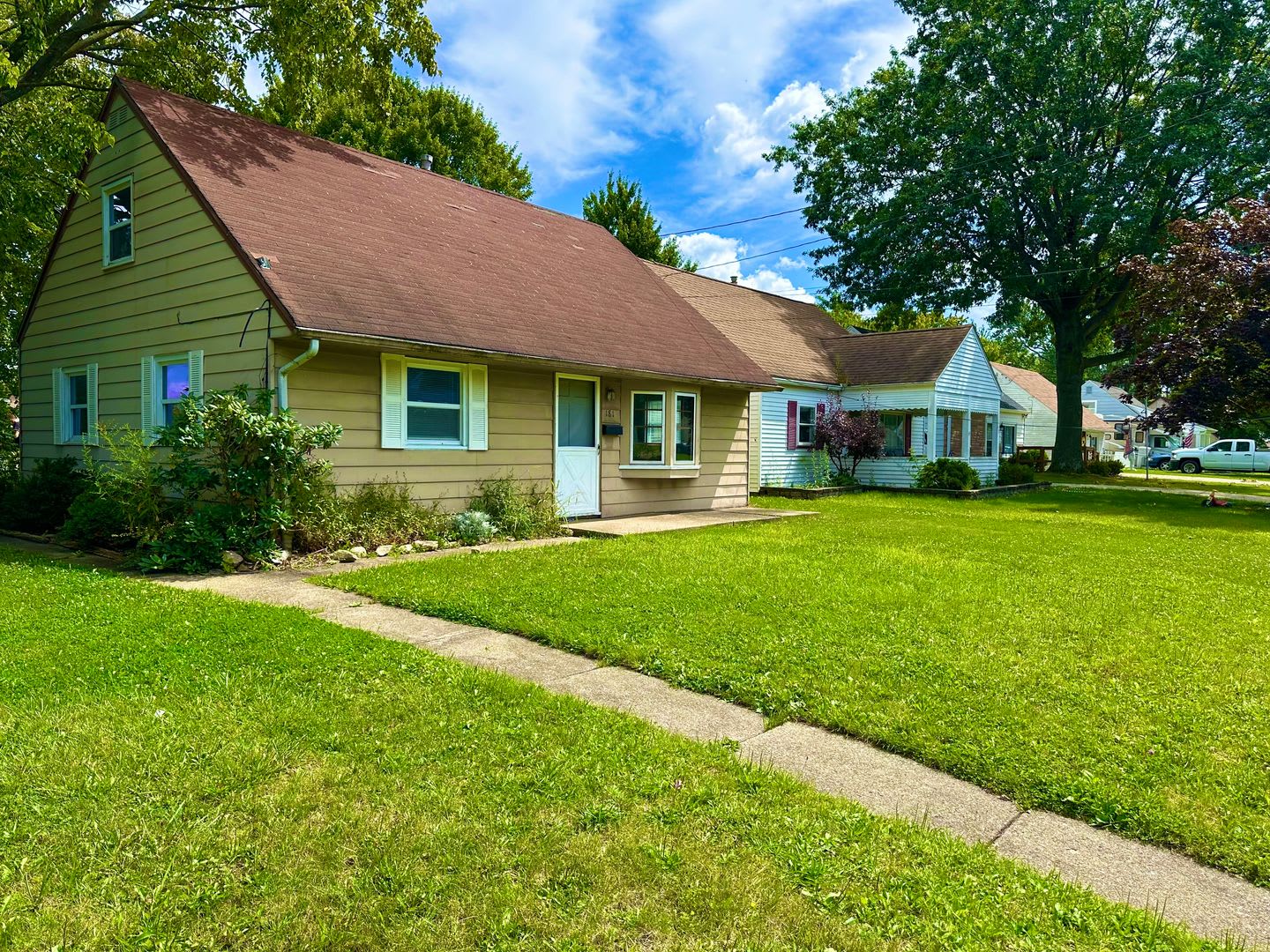 181 N Beverly – photo 2