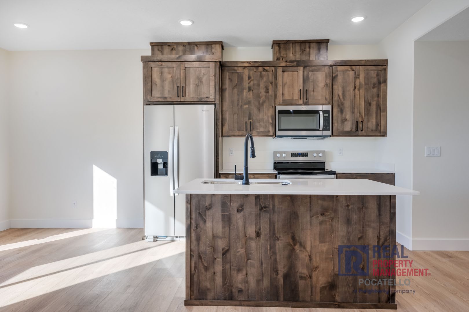 3 Bed 2 5 Bath Townhome – photo 4