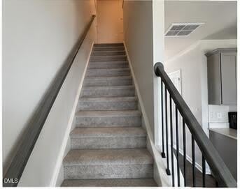 243 Paramount Drive – photo 3