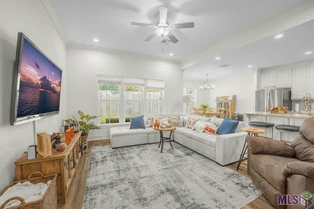 8935 Stonecroft Avenue – photo 2
