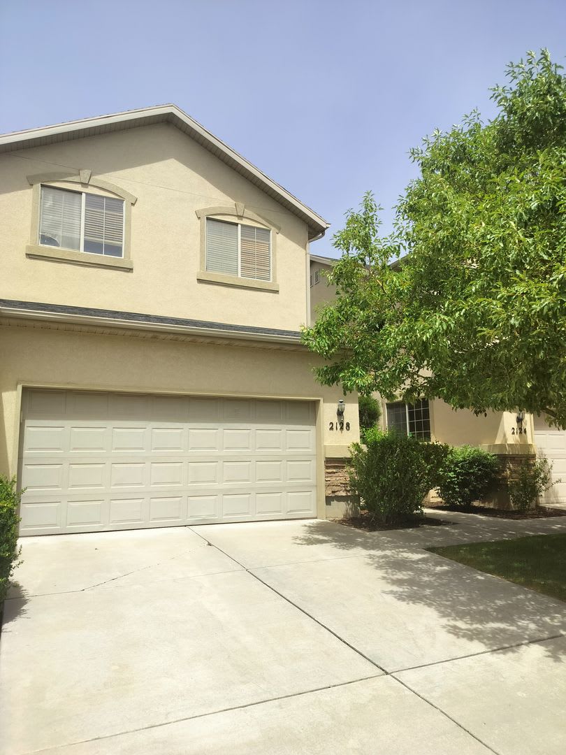 Modern 3 Bed 2.5 Bath Lehi Townhome Near Thanksgiving Point – photo 3