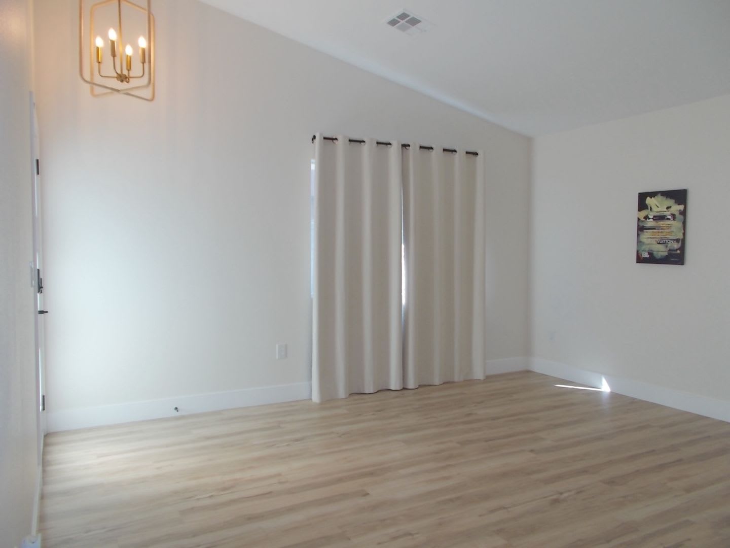 Move-in ready and designed for easy living, this gated community gem has it all! – photo 4