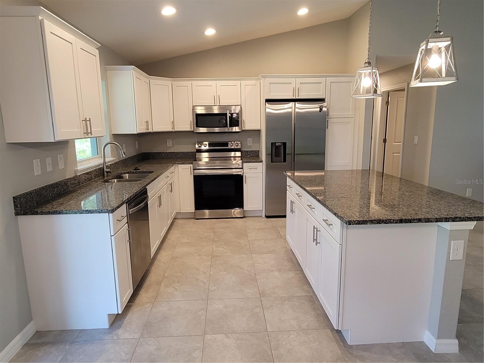13481 DRYSDALE Avenue – photo 5
