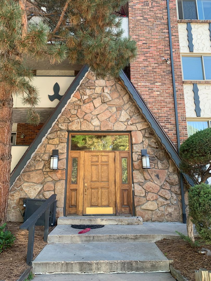 1 Bedroom 1 Bathroom in Congress Park **Move-In Special** – photo 1