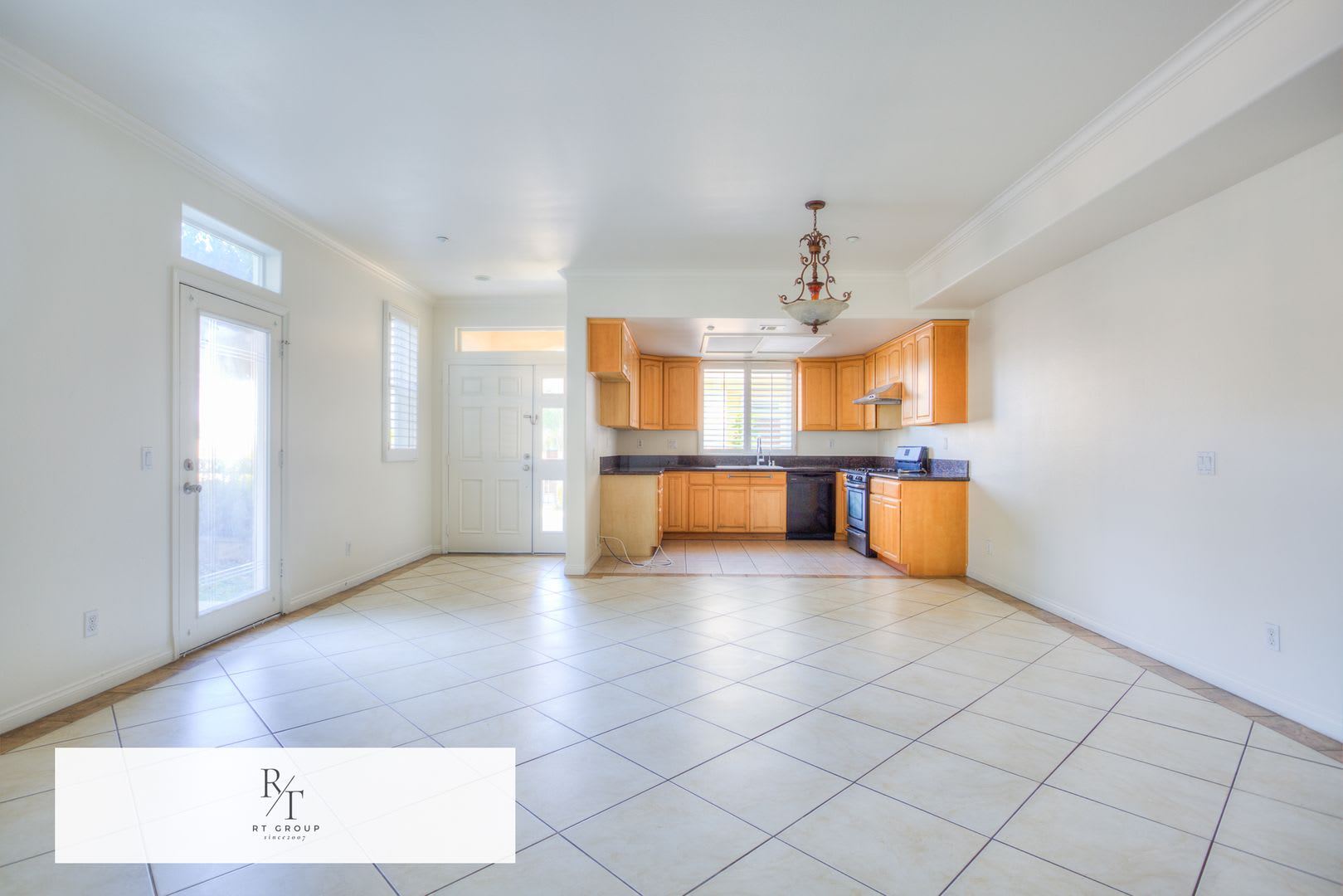 Beautiful 4 Bedroom Home with 3-Car Attached Garage – photo 3