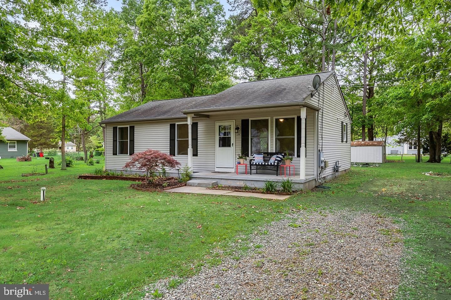 109 6TH AVE – photo 2