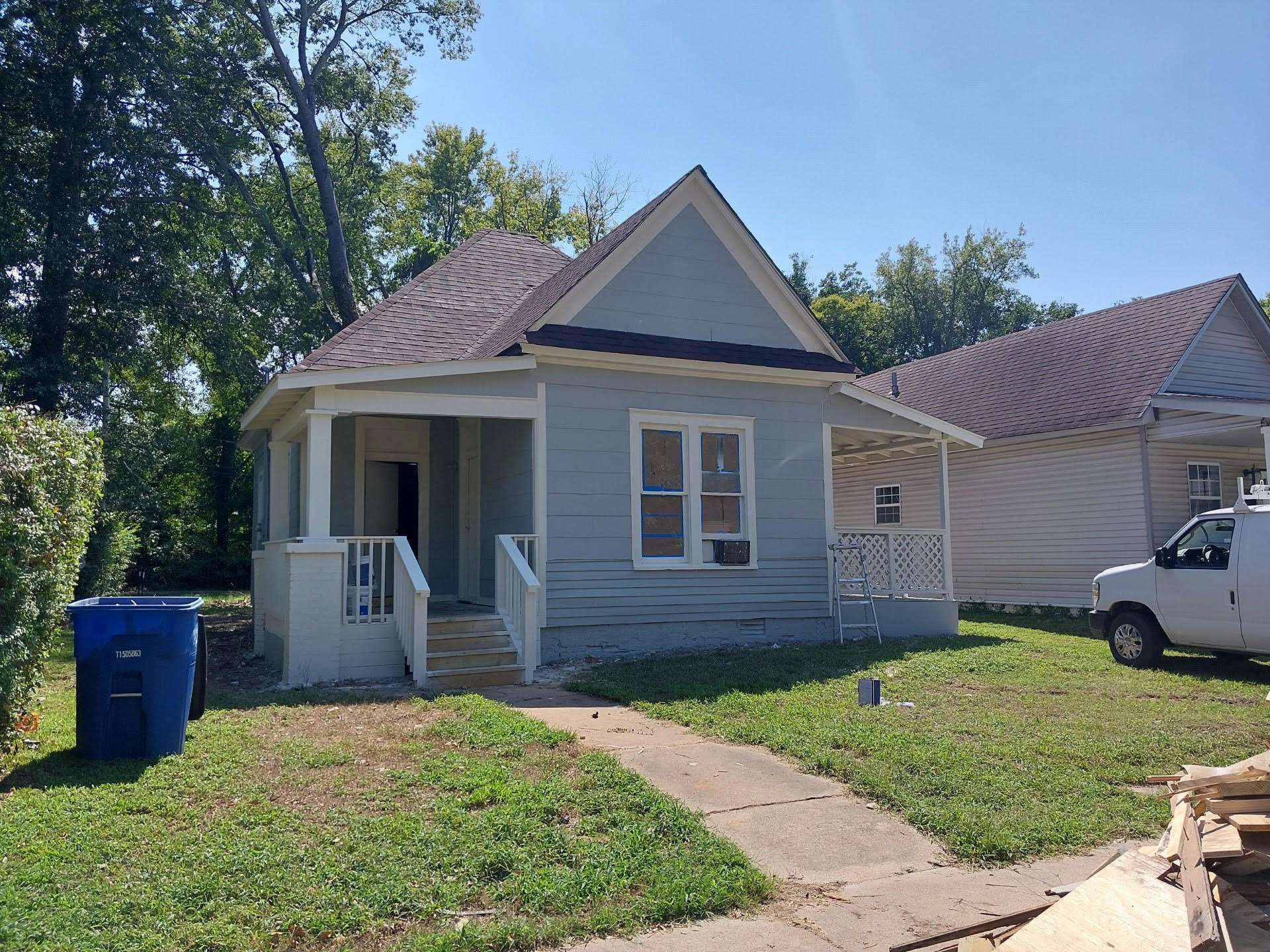 1218 W 11th St. – photo 1
