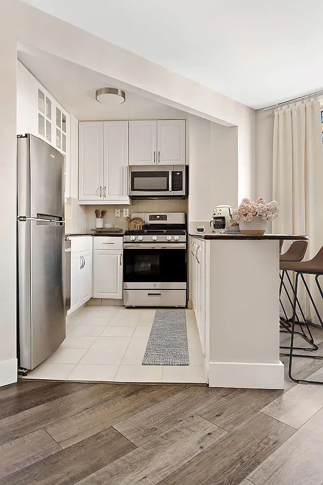 500 2nd Ave Apt 10C – photo 3