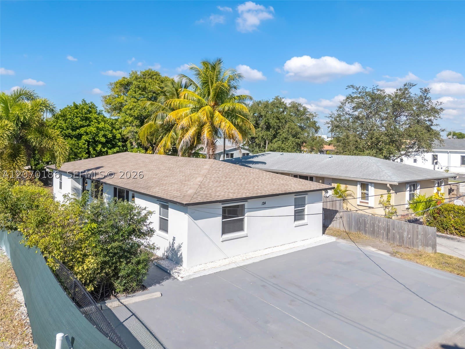 124 SE 2nd Ter – photo 2