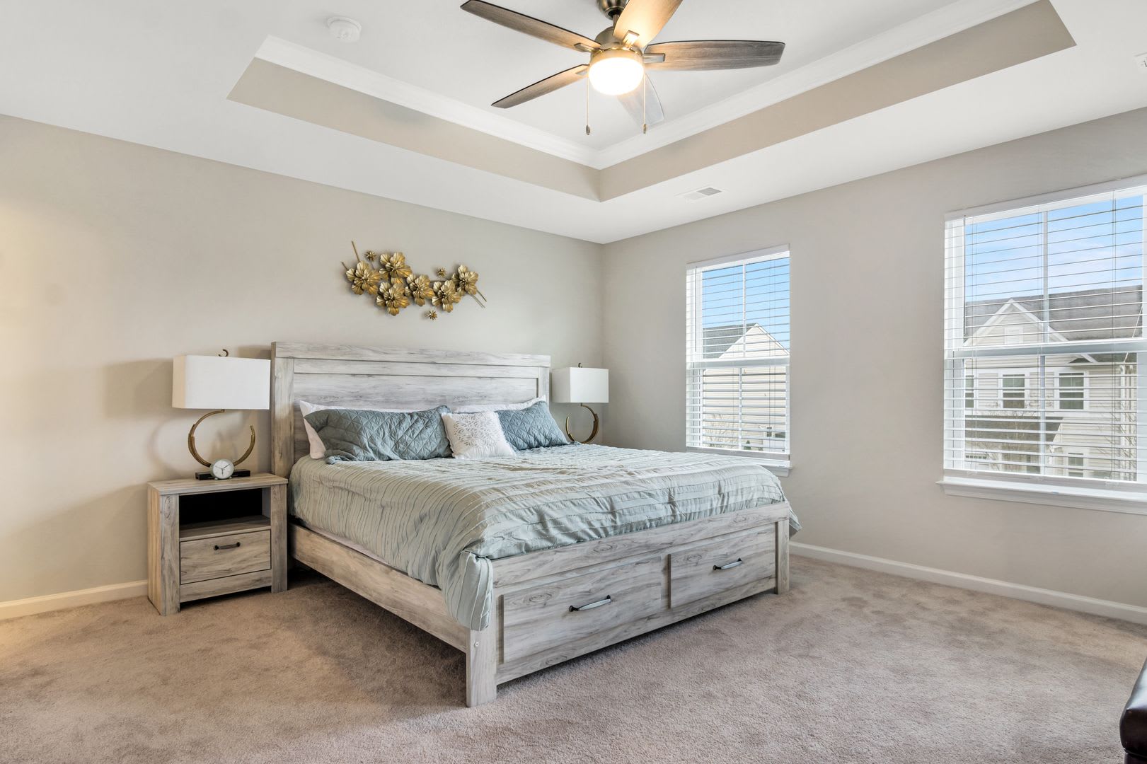 FULLY FURNISHED 3 Bedroom 2.5 Bath Townhome in Williamsburg! – photo 4