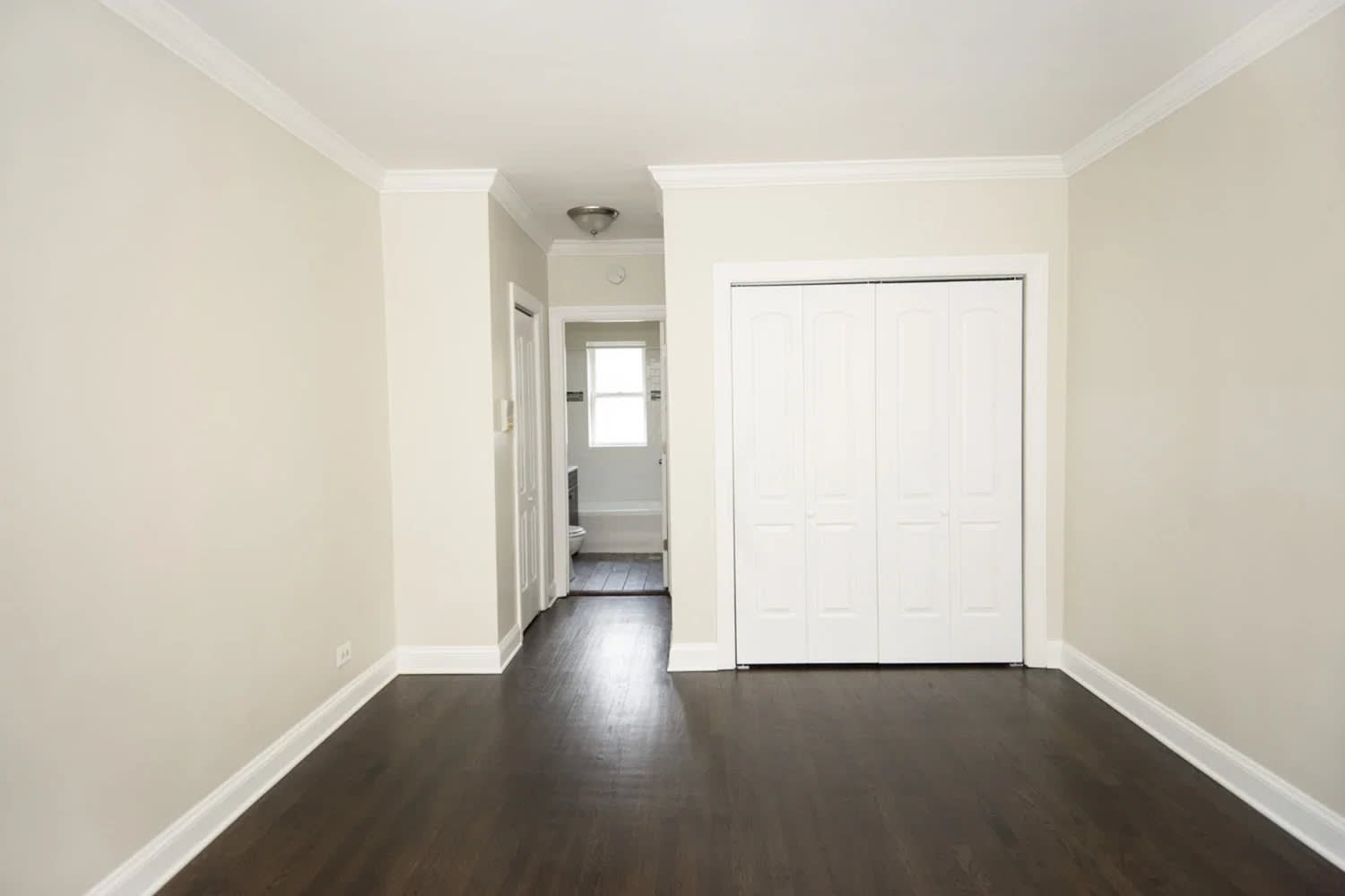 3812 North Greenview Avenue – photo 3