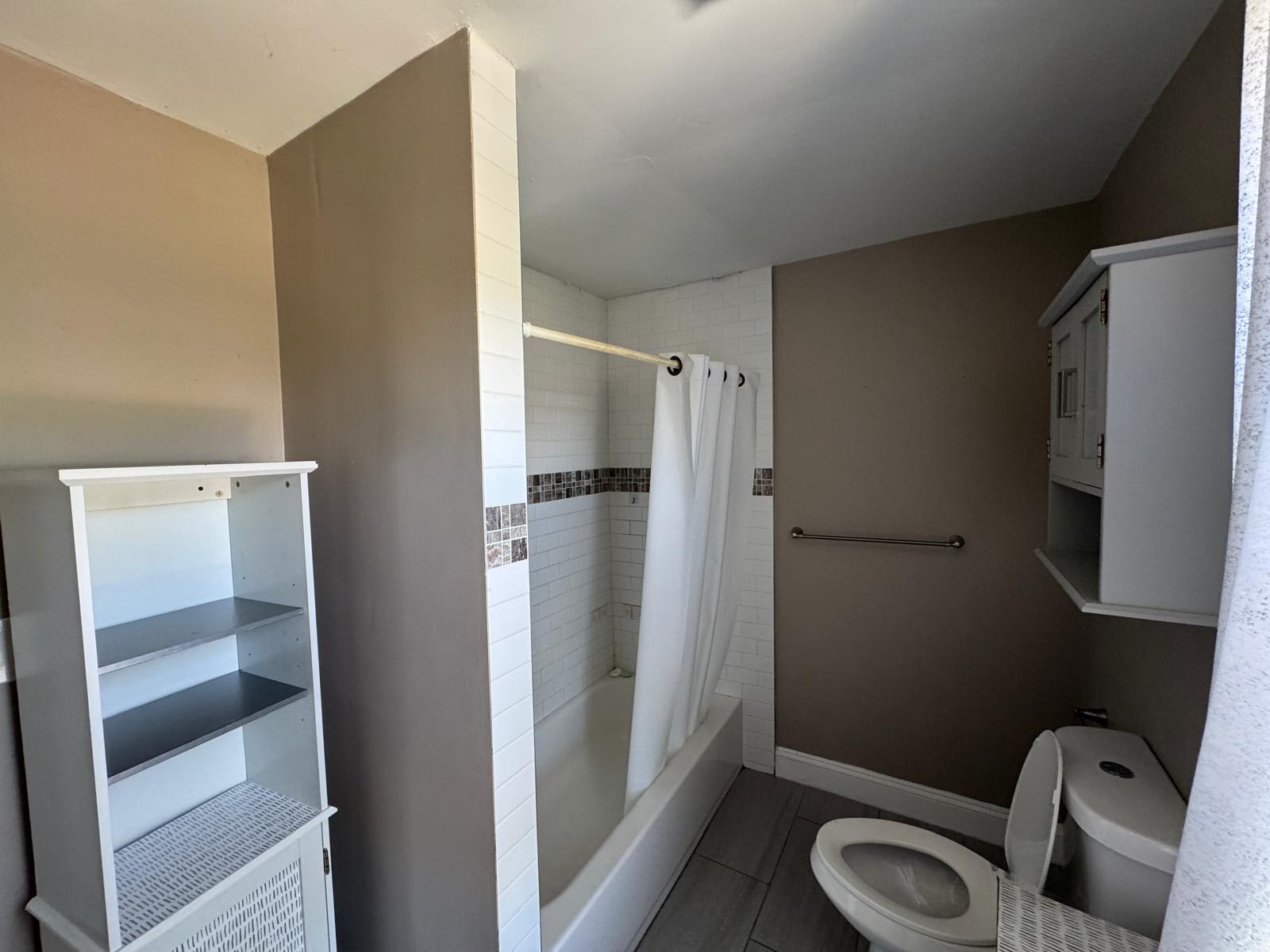 928 Pitman Avenue, Unit B – photo 3