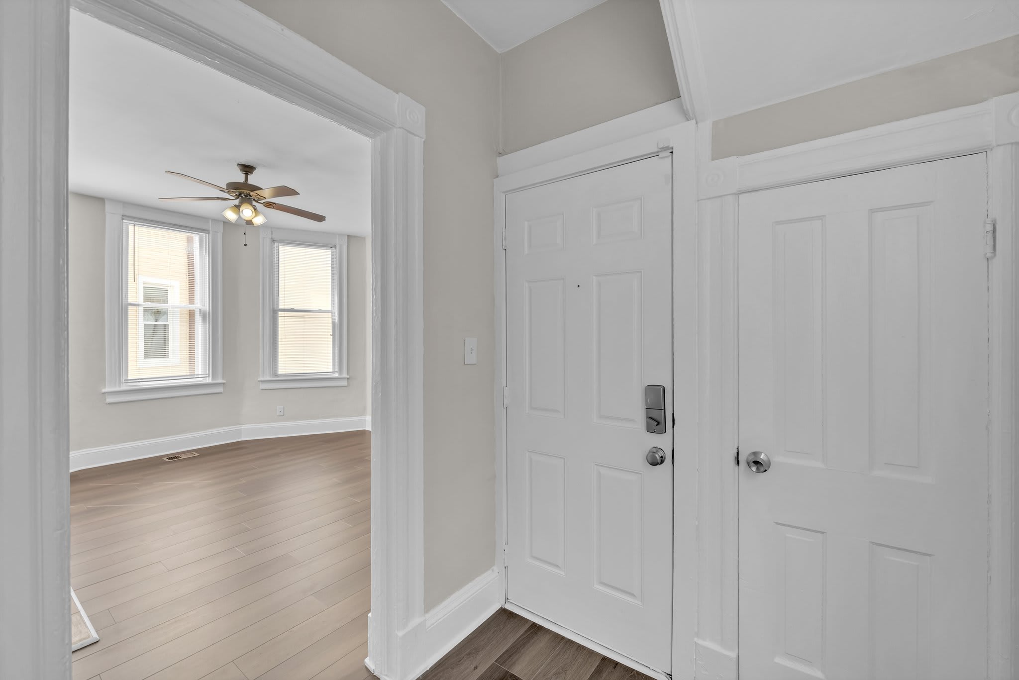 321 W 36th St – photo 4