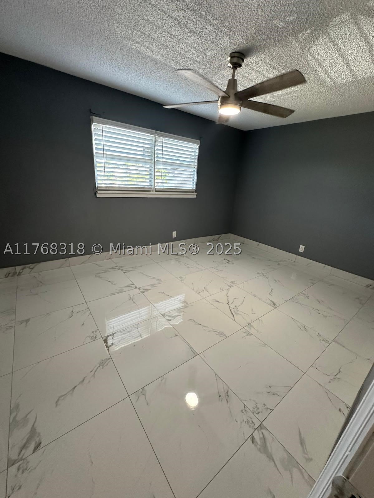 700 SW 80th Ter – photo 4