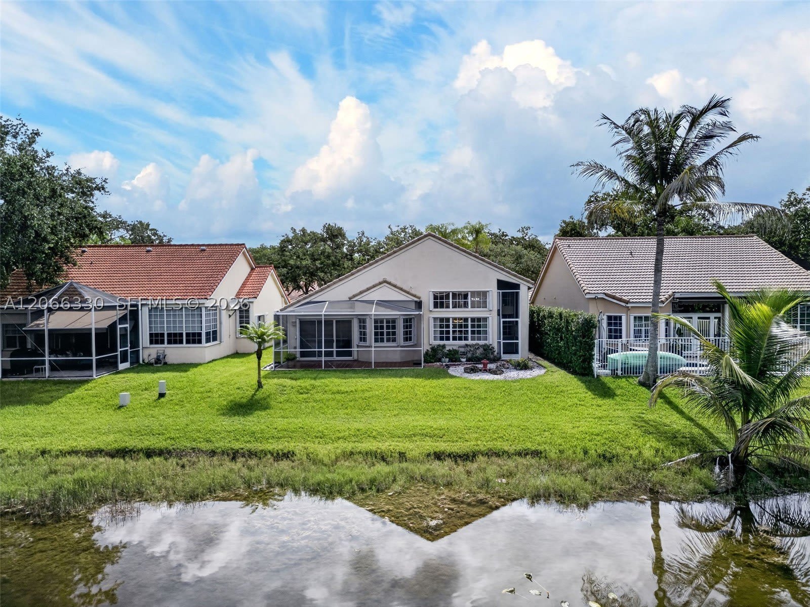 1520 Seabay Rd – photo 4