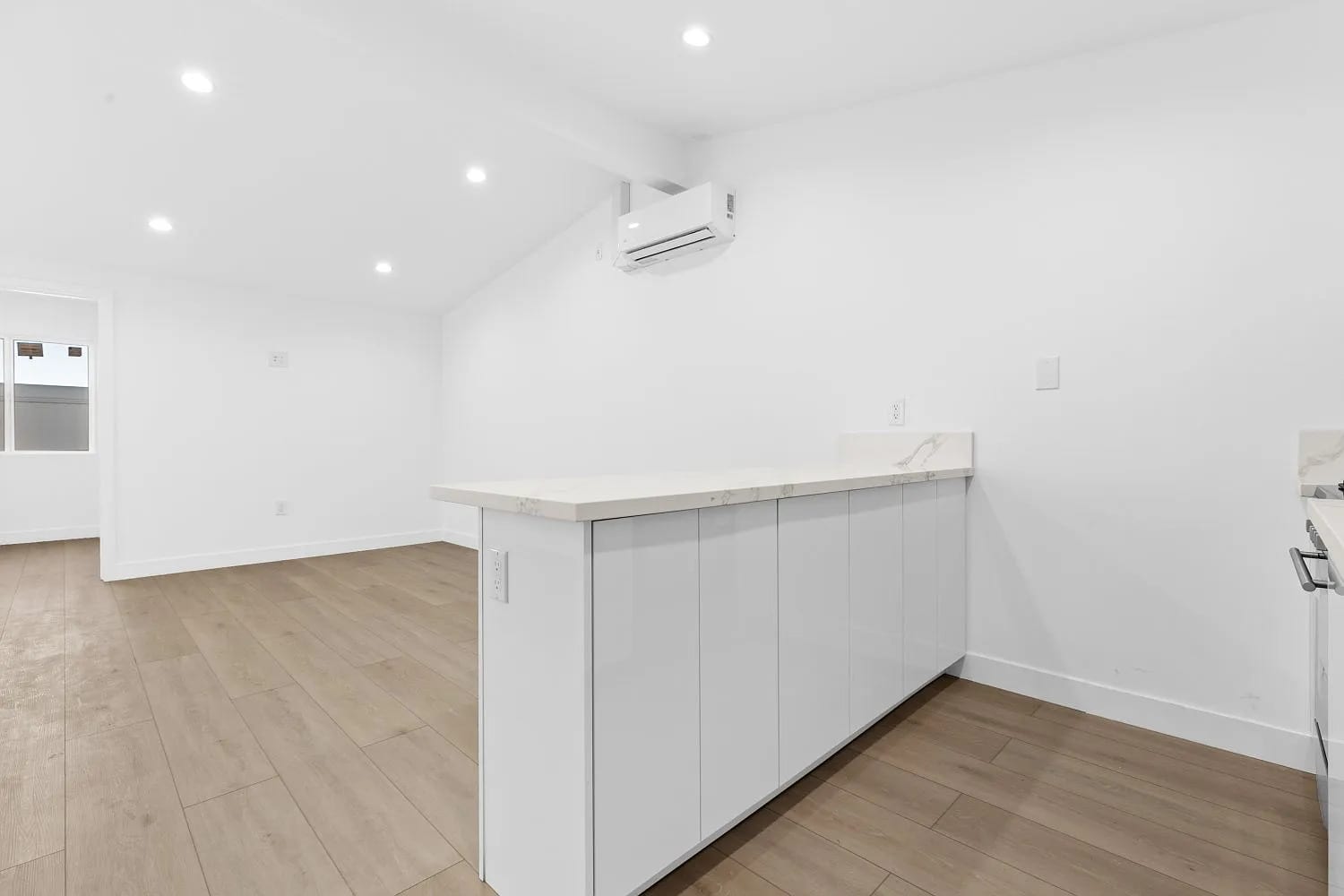 10943 Christine Way – photo 5