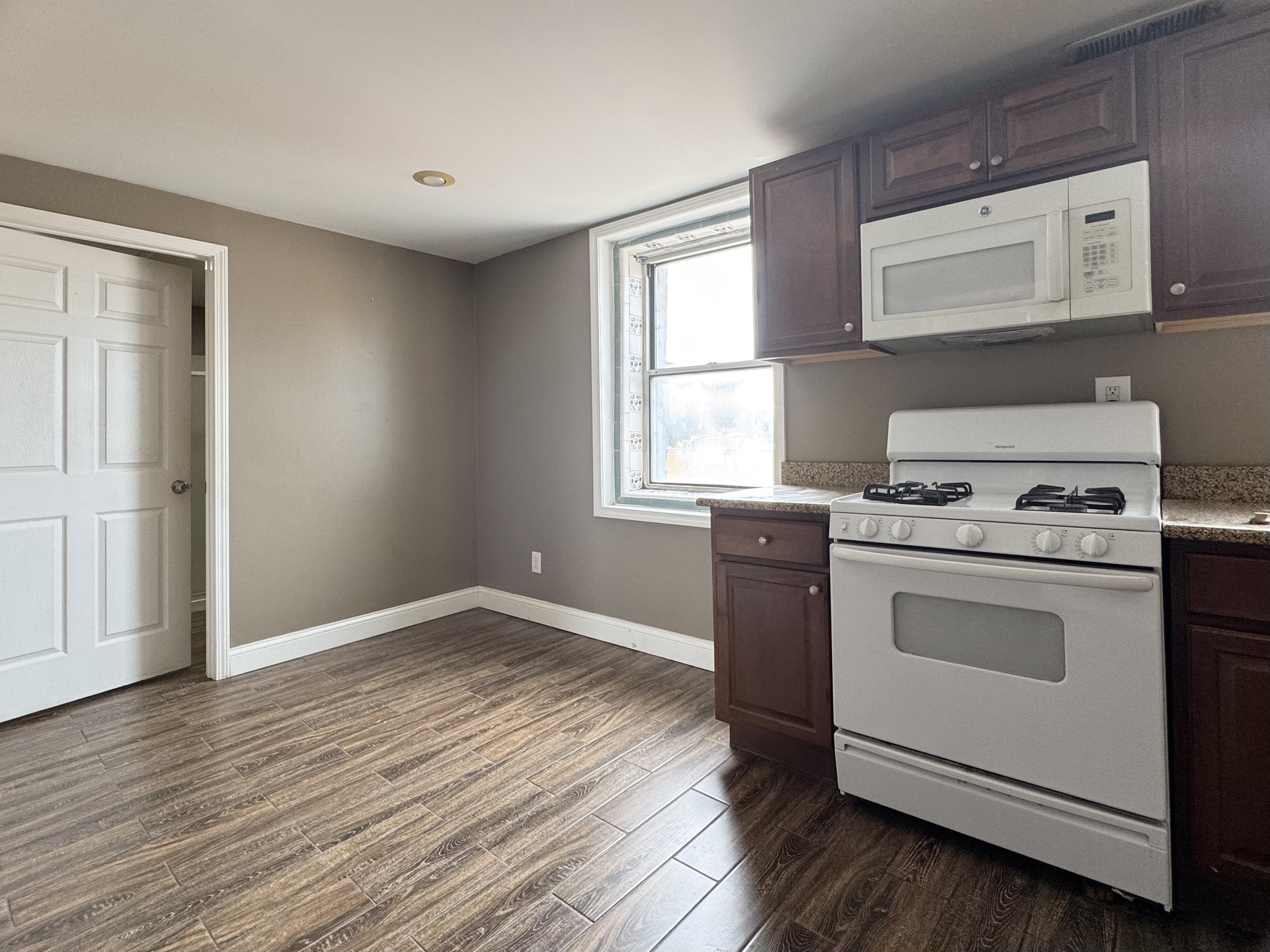 829 Southwest Boulevard – photo 4