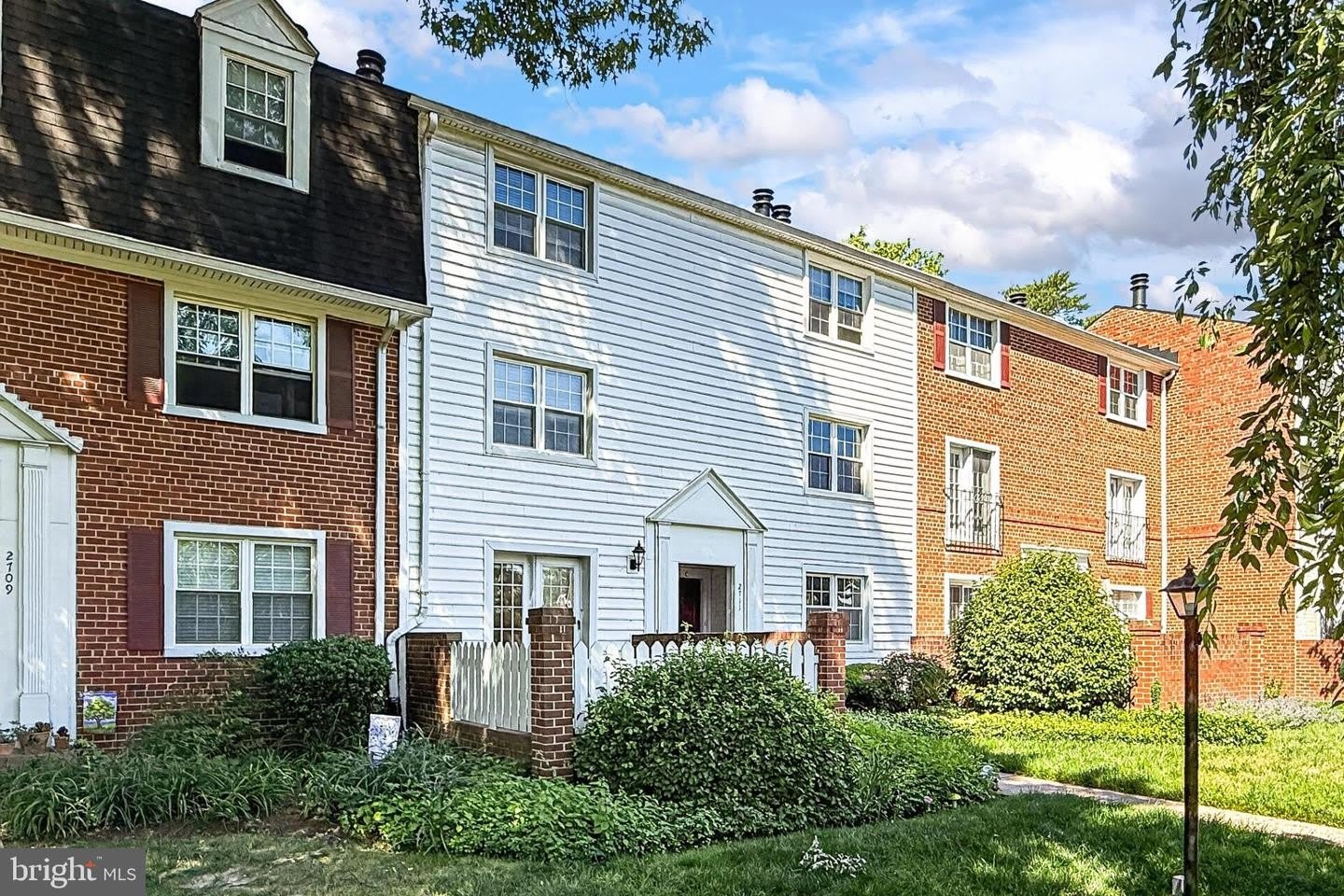 2711 S WALTER REED DR S #A – photo 3