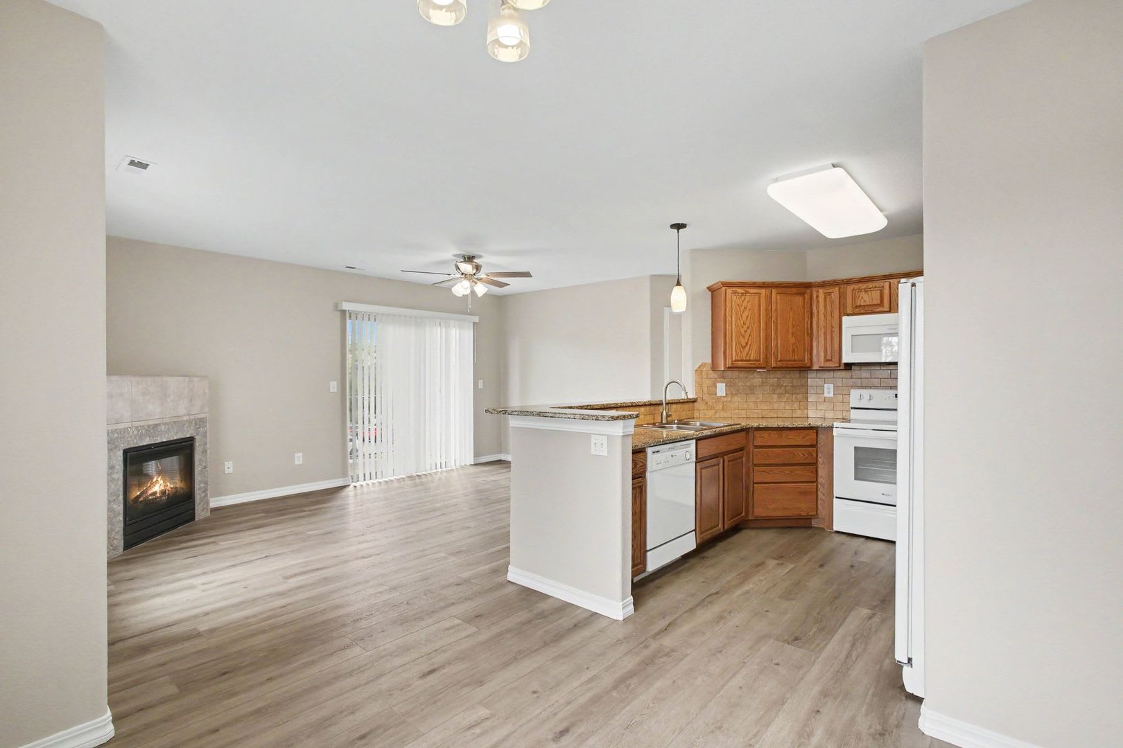 1695 Little Bear Creek Point #203 – 3 Bedroom Condo with Mountain Views & One-Car Garage – photo 4