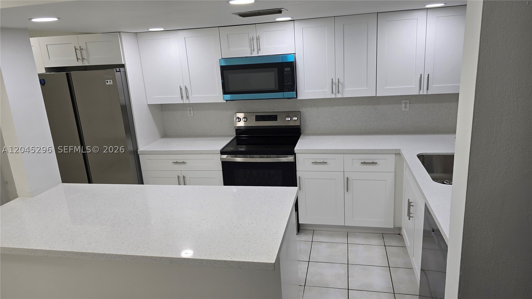 2810 SW 87th Ave – photo 5