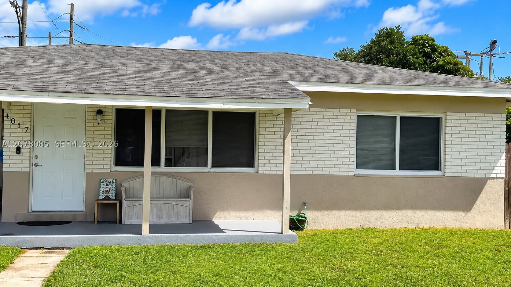 4017 SW 20th St – photo 1