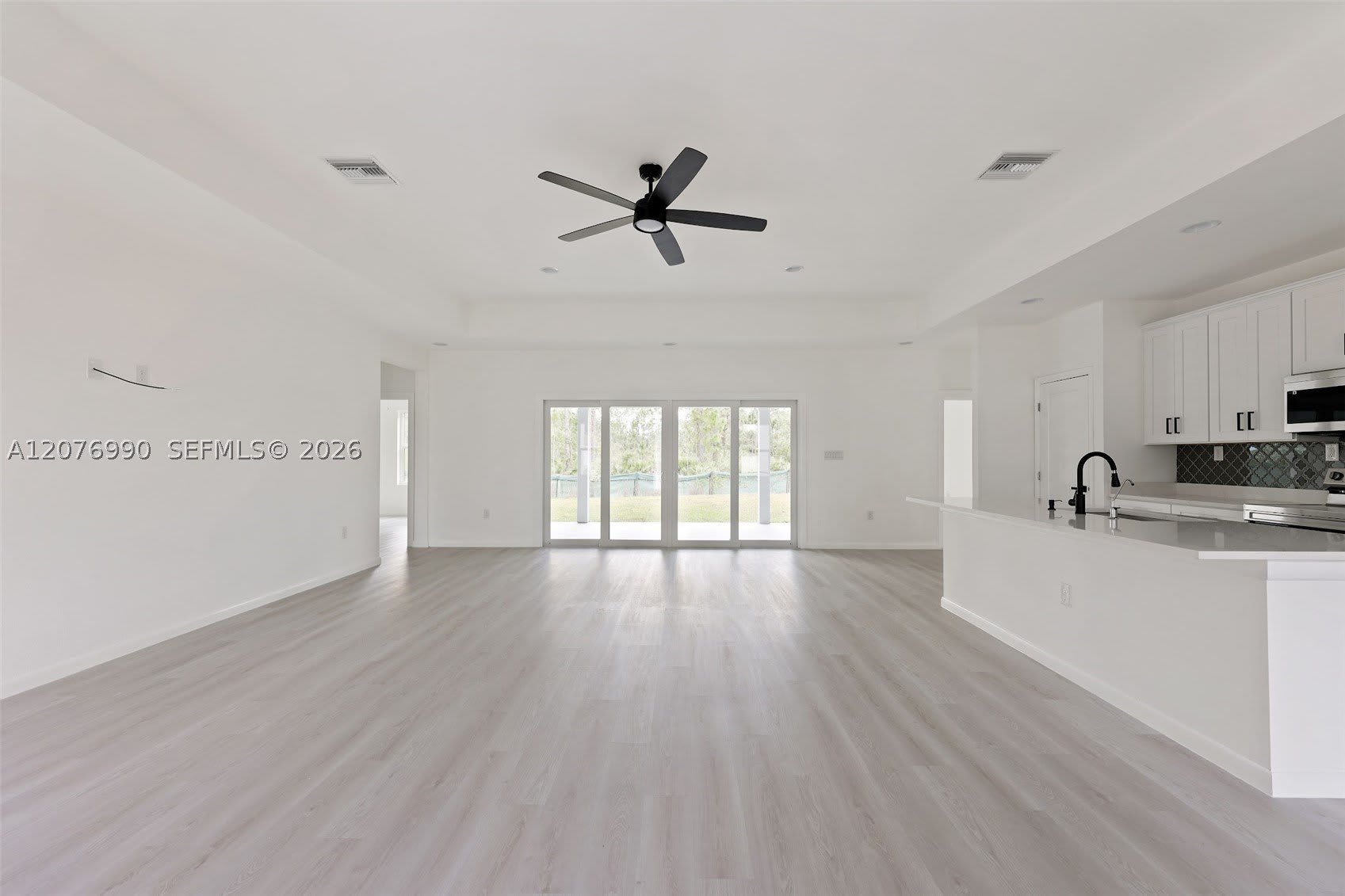746 HARRIET AVE – photo 5