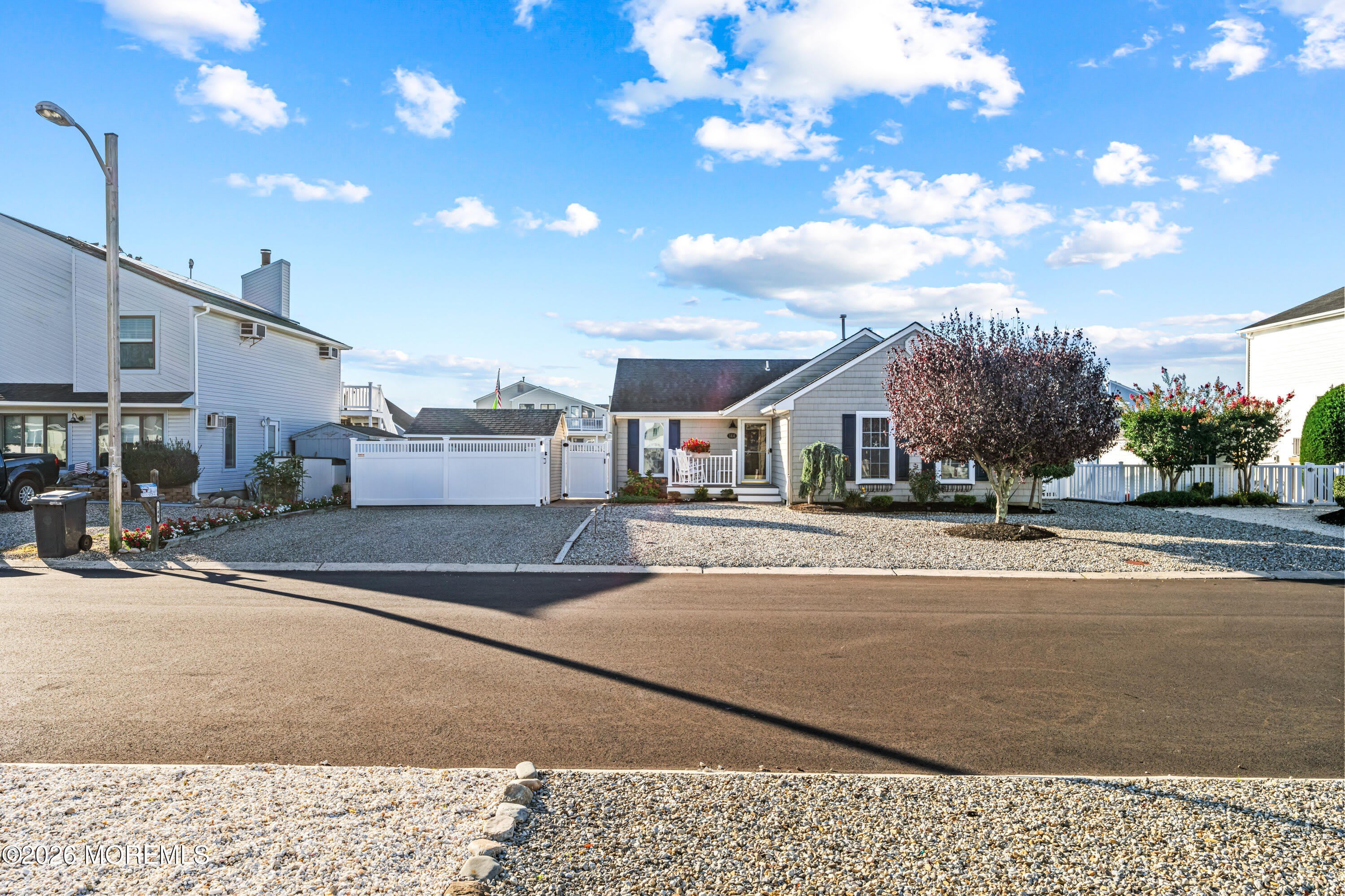 144 Peter Road – photo 2