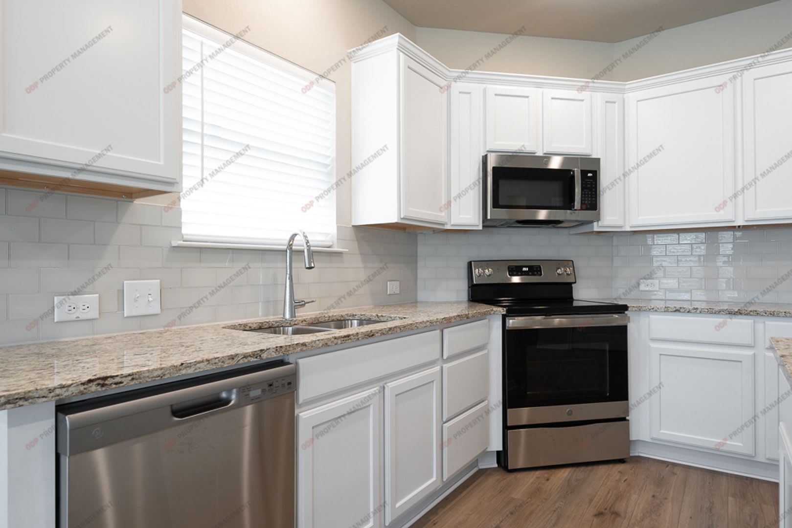 Available Now 4 Bedroom Home In Temple Fridge Included – photo 4