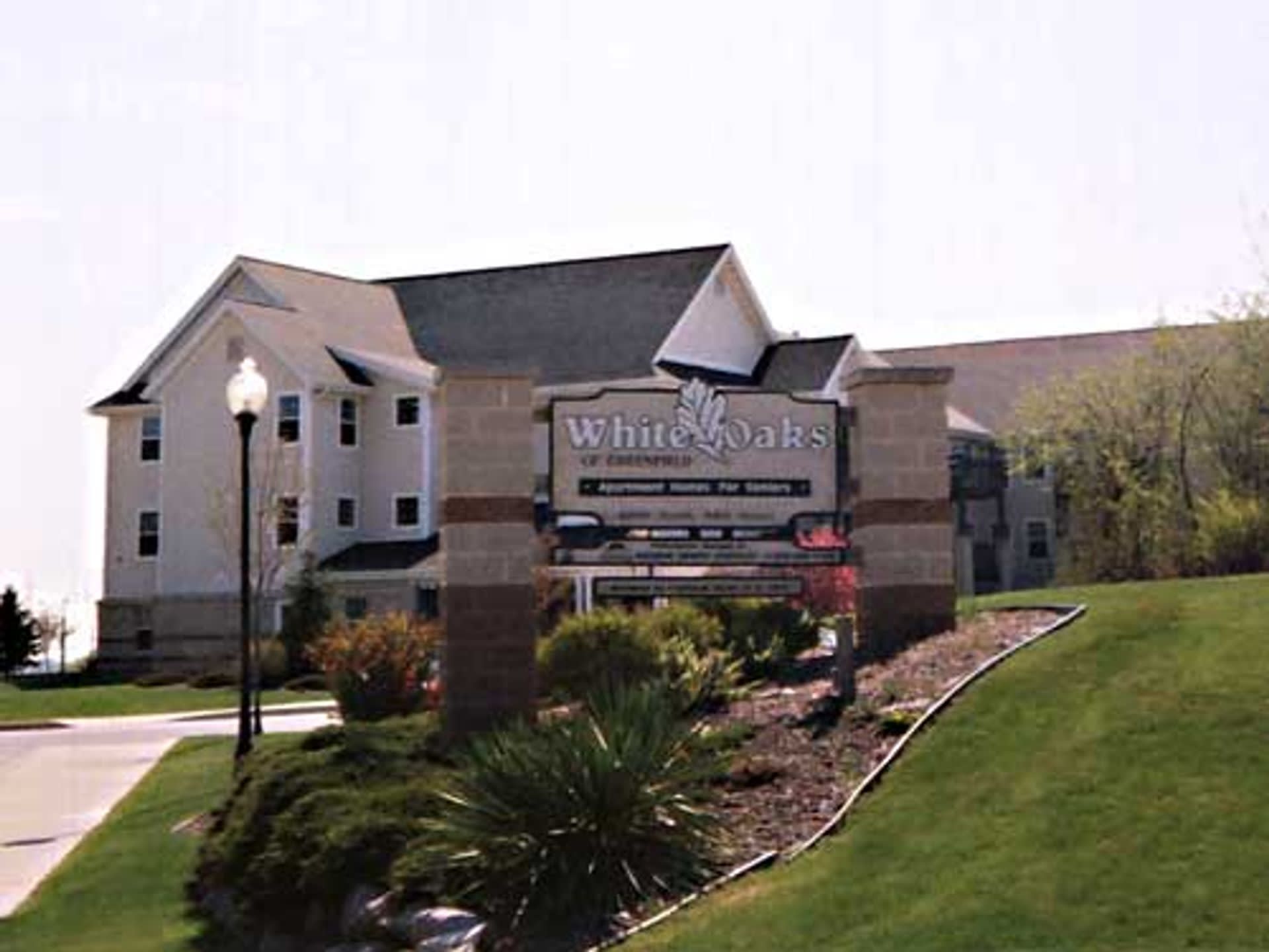 White Oaks – photo 1