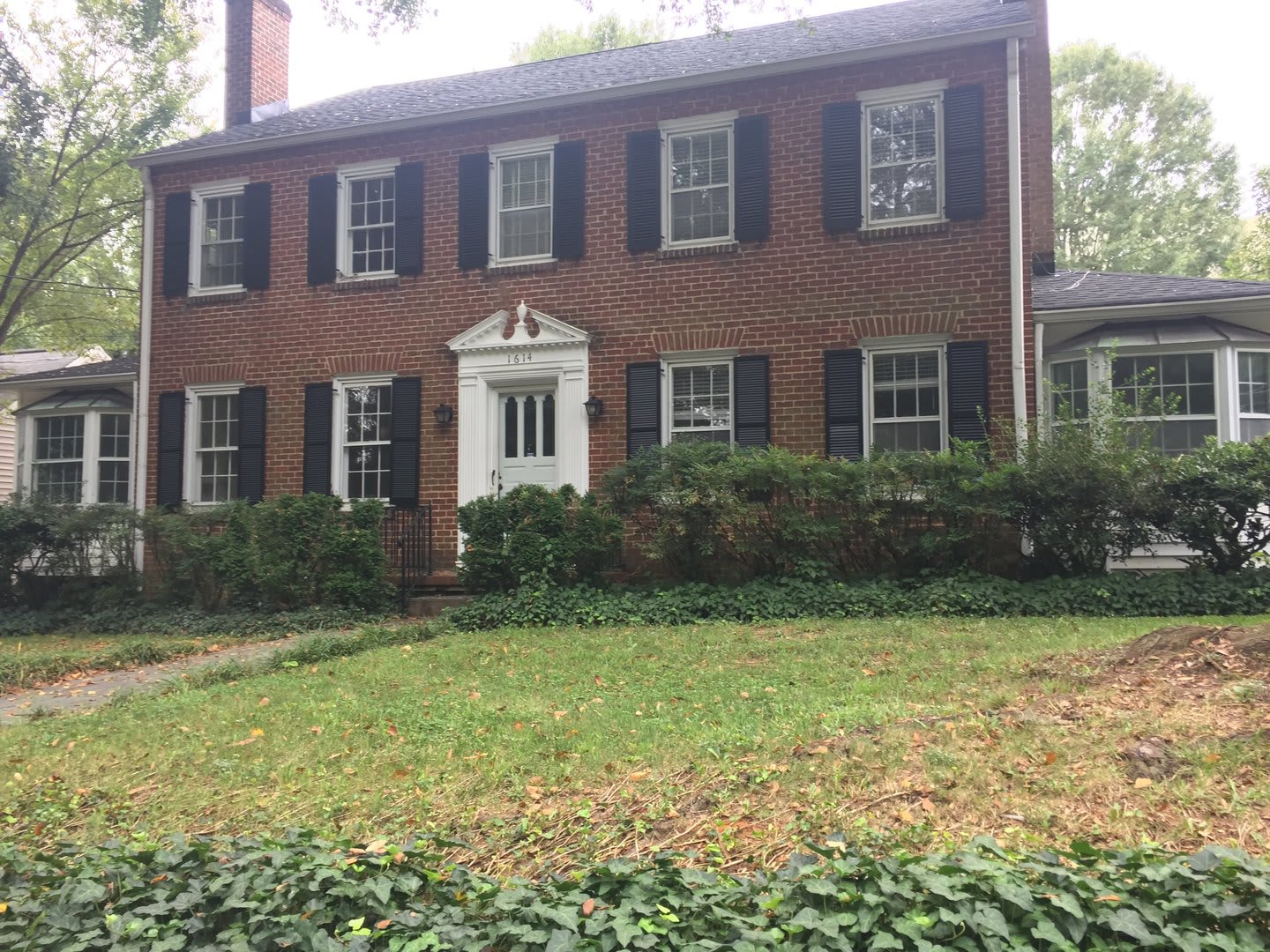 Super Close To Baptist Hospital And Minutes From Downtown Winston Salem Move In Special 1 2 The First Months Rent With 13 Month Lease – photo 2