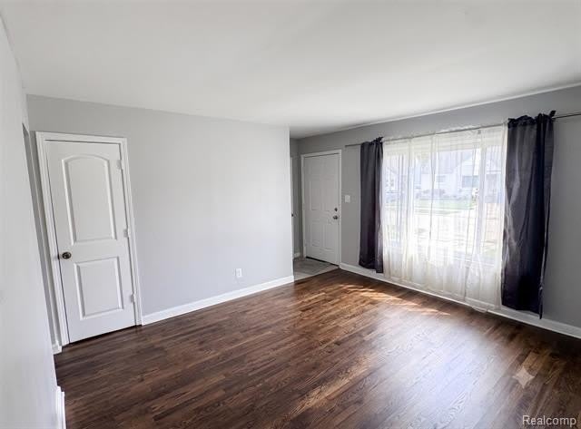 24644 LAUREN Avenue – photo 3