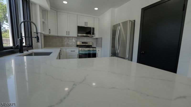20 Anderson Hill Rd – photo 5