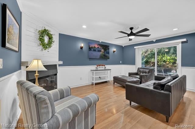 878 Yorktown Court – photo 4