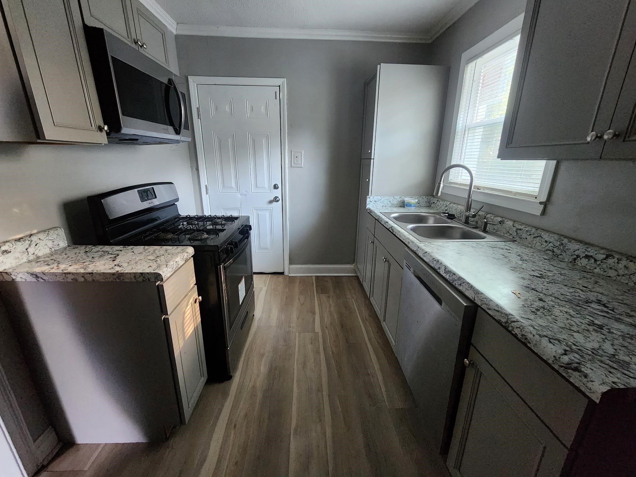 2067 BLAKEWOOD Pl – photo 2