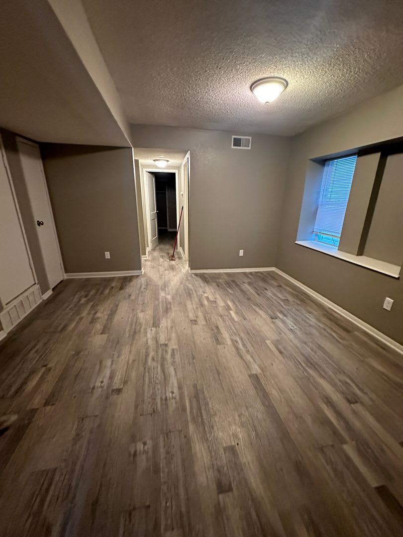 Benton Blvd 2-Bed – photo 5