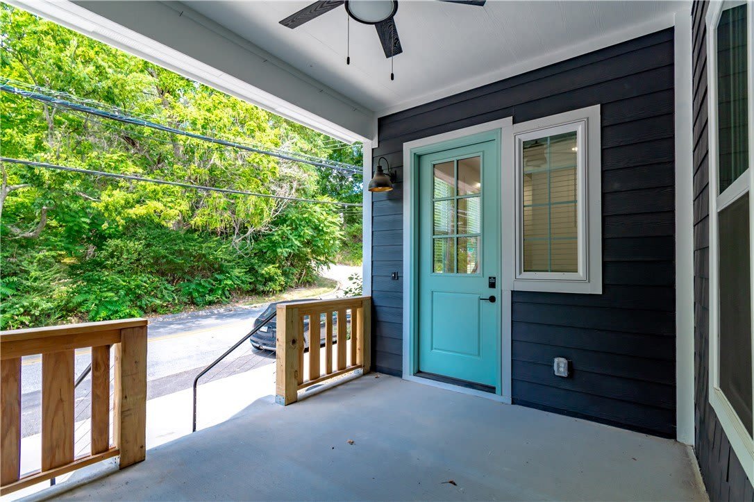325 W Rock Street – photo 4