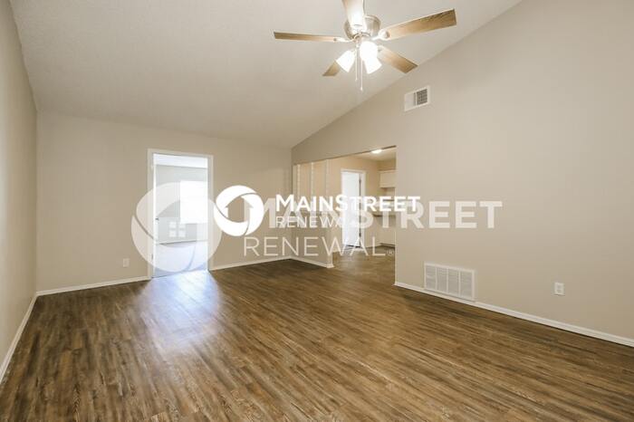 721 Howard Court – photo 4