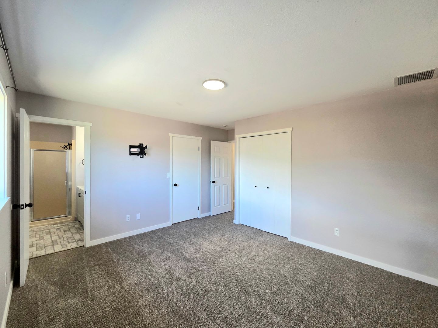Beautifully Renovated 3 Bed Den 2 Bath Rambler For Rent Landscaping Included W D – photo 4