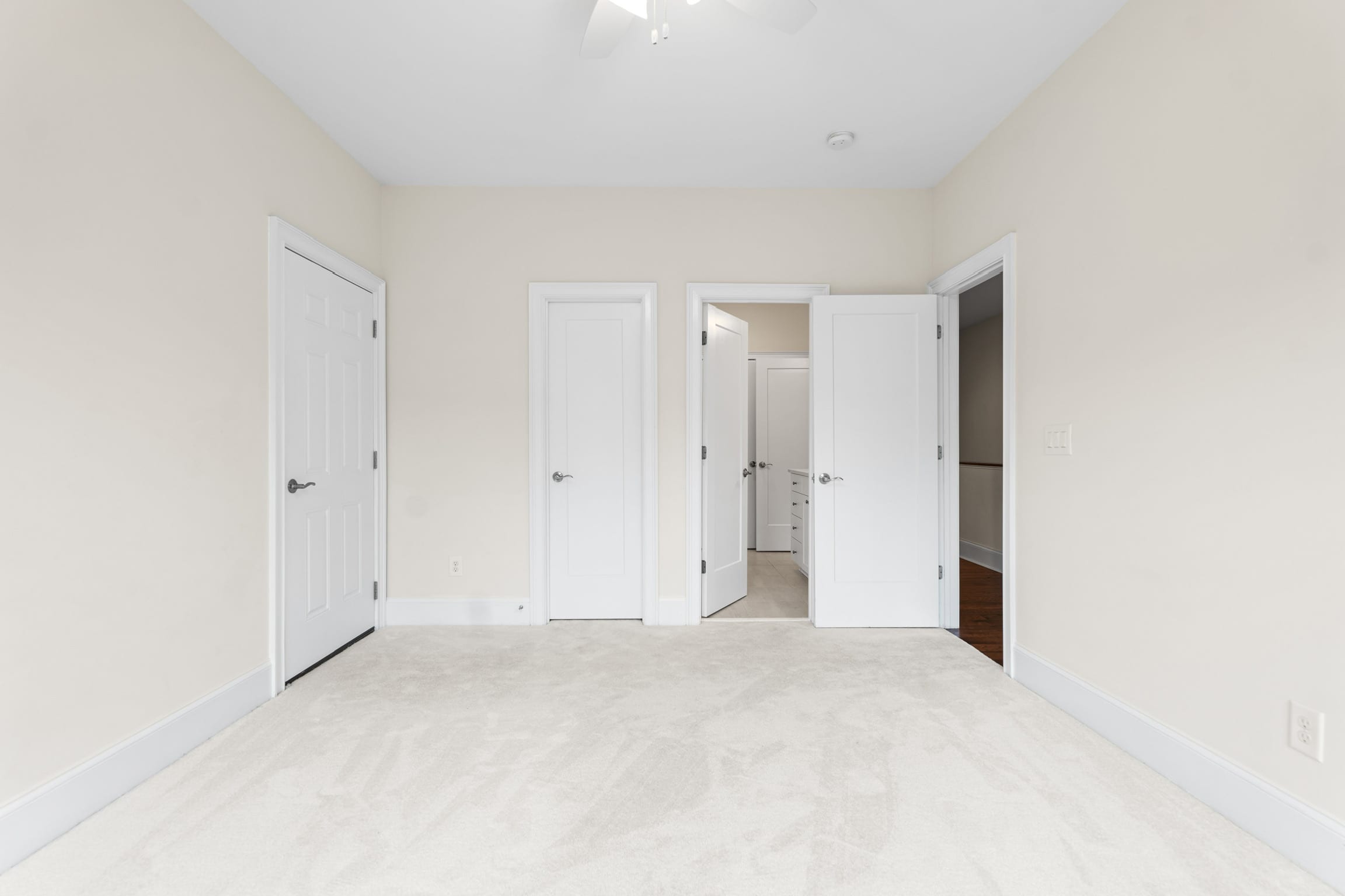 1025 North Sharon Amity Road – photo 4