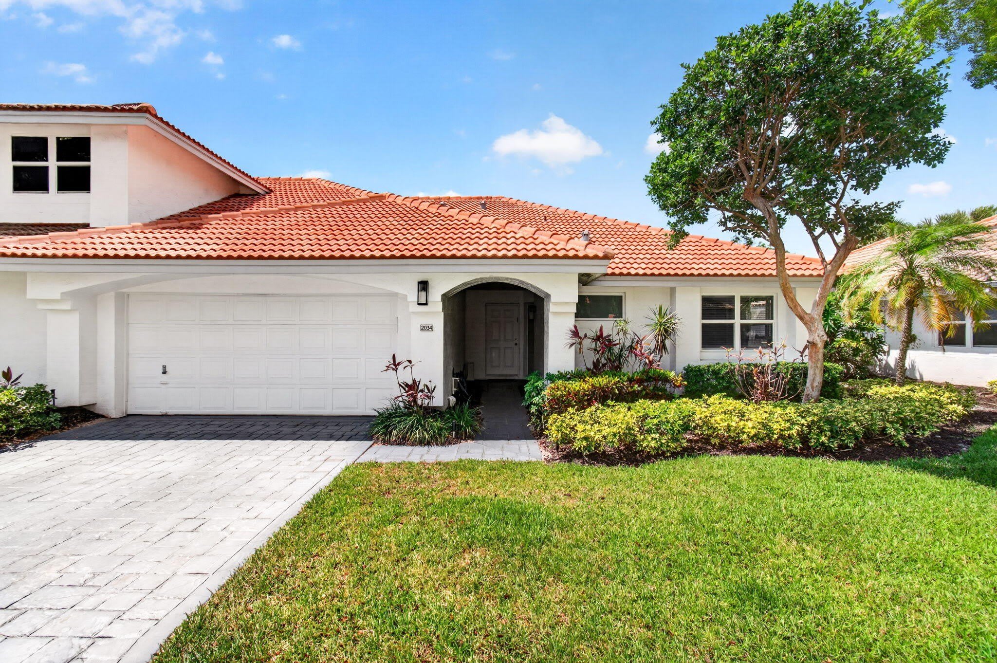 2034 NW 52nd Street – photo 2